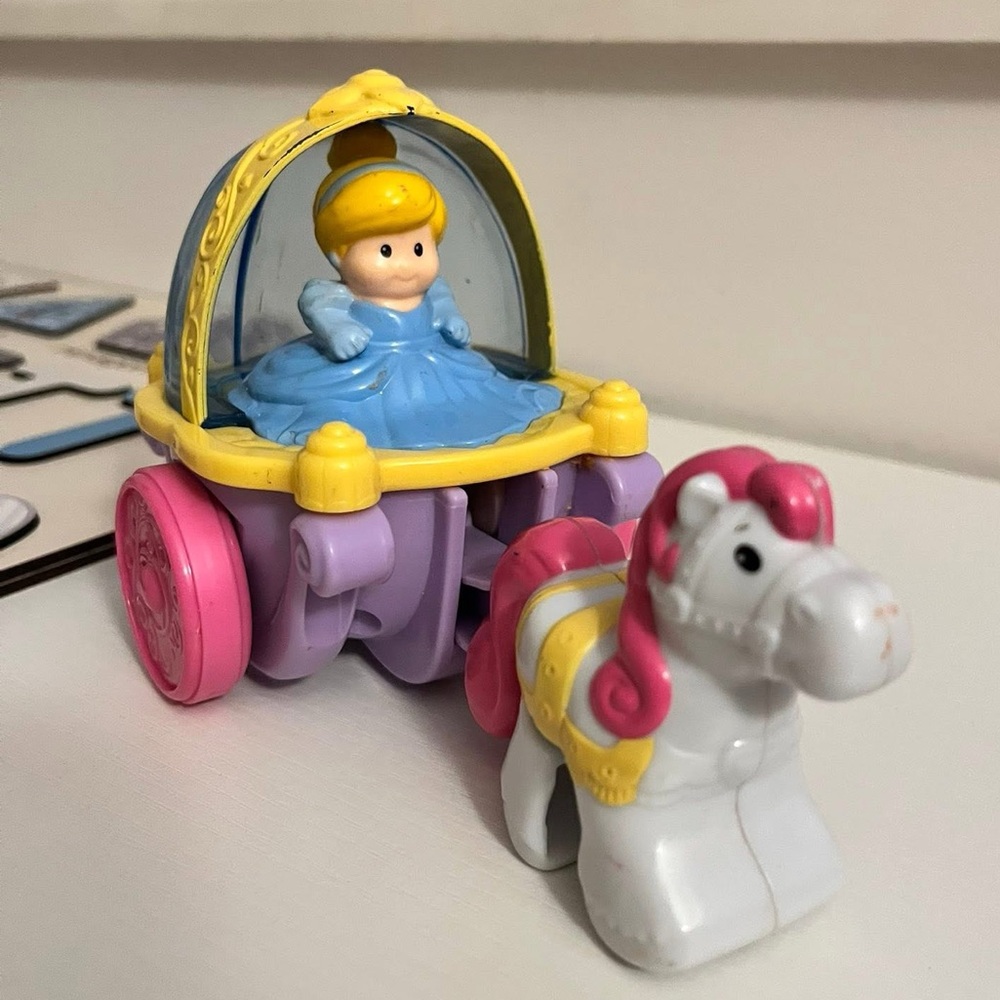 Cinderella Klip Klop Carriage READ 🩵